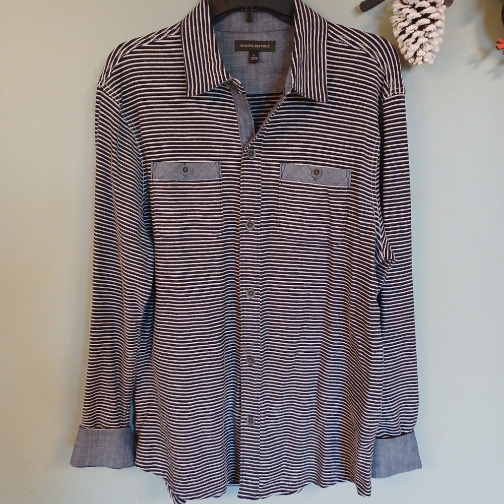 Banana Republic Men's Button down shirt.
